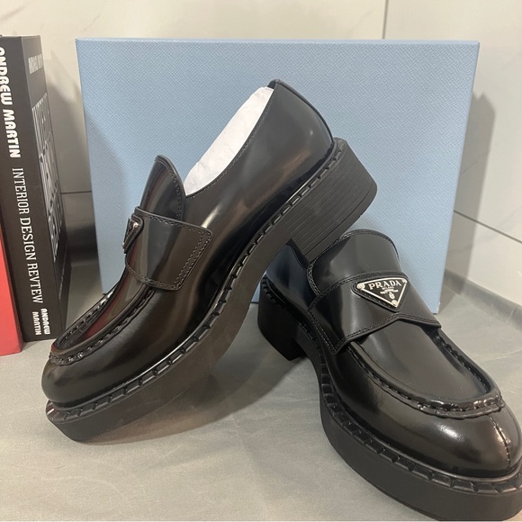 Women’s Prada Authentic Black Loafers 🥑🥑 - Picture 3 of 8